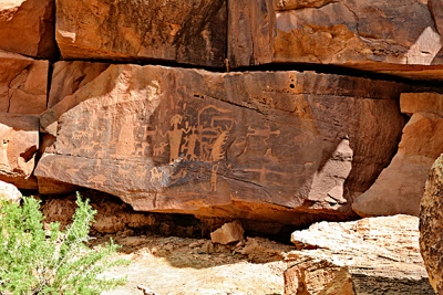 Petroglyph 01.jpg