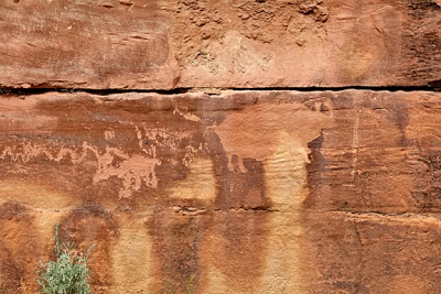 Petroglyph 02.jpg